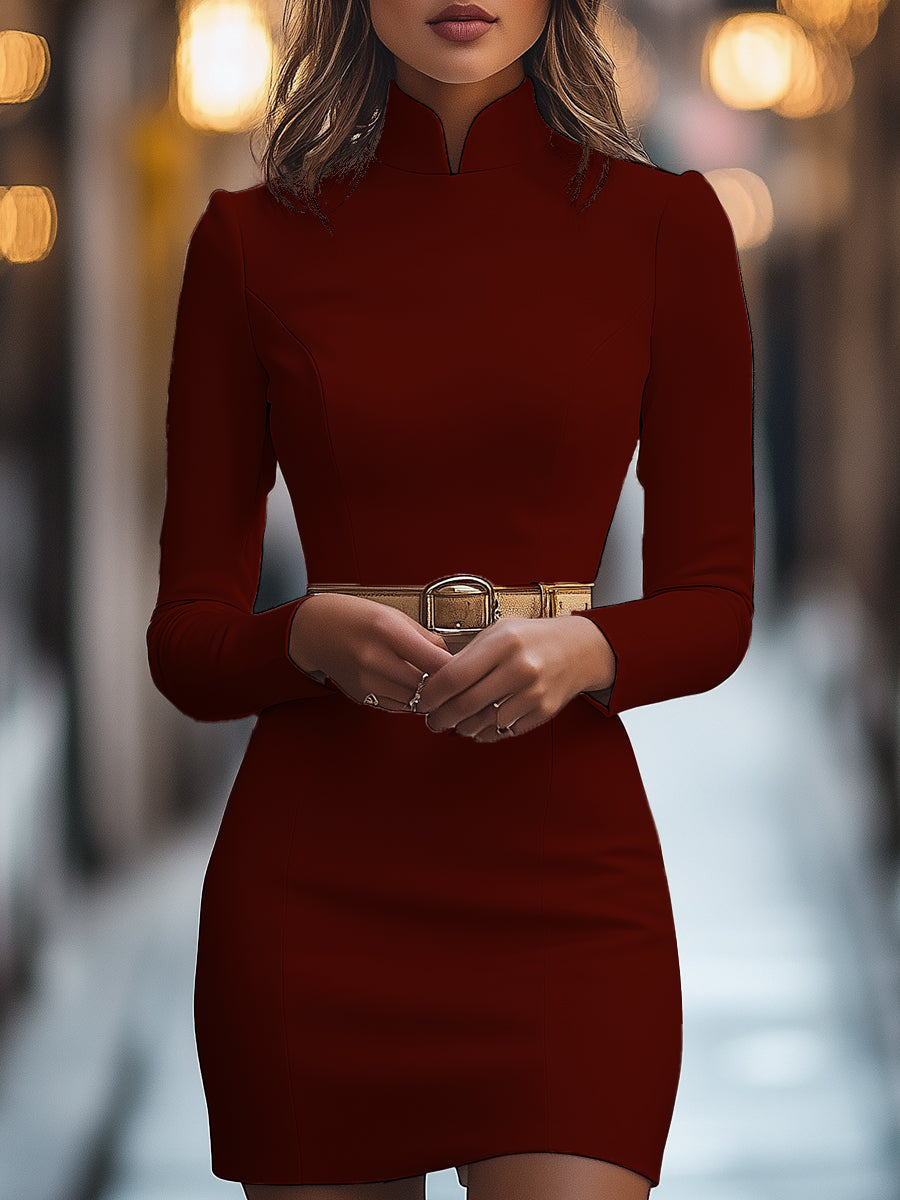 Elegant Hvit Mandarin Krage Kjole med Belte Design